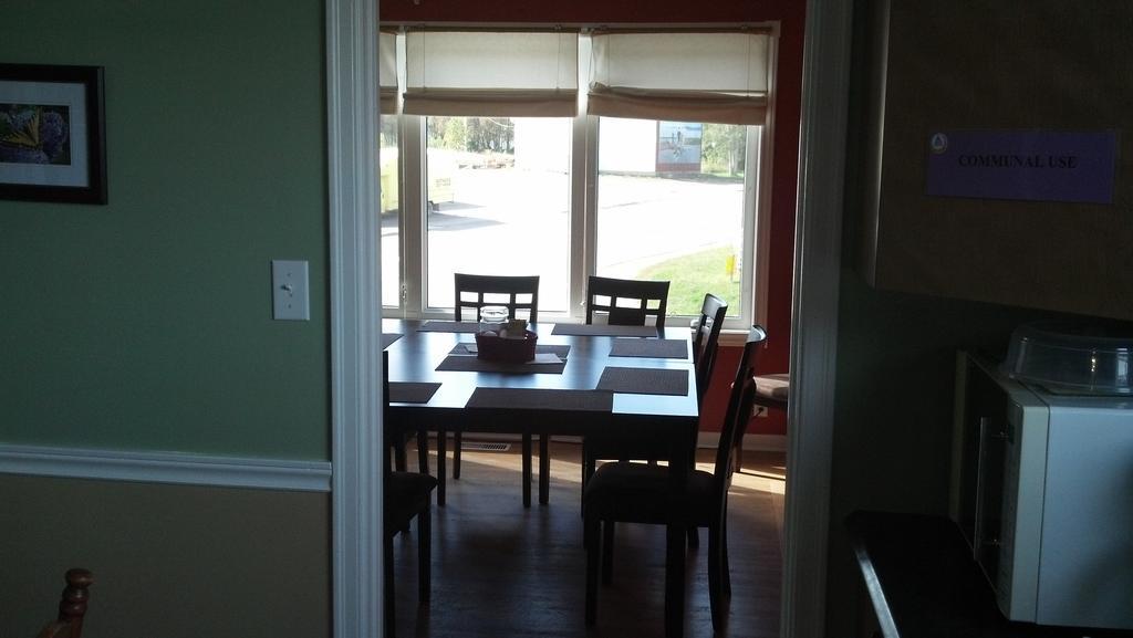 Exploits Inn And Suites Botwood Ngoại thất bức ảnh